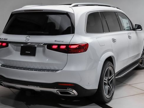 New 2026 Mercedes-Benz GLS 450 4MATIC image 3