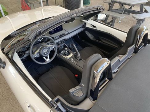 New 2026 MAZDA MX-5 Miata Club RWD image 28