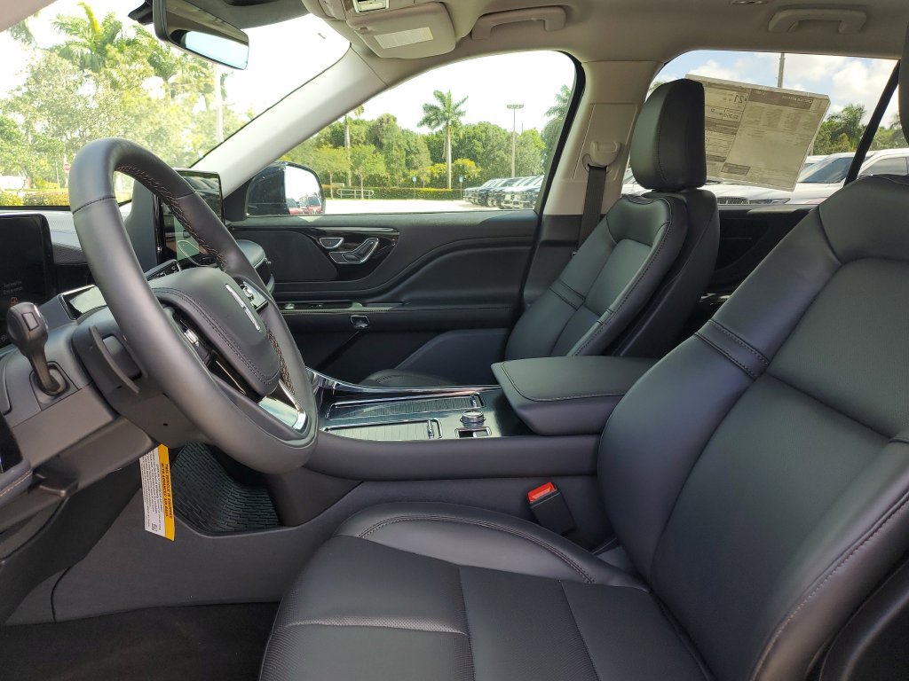 New 2026 Lincoln Aviator 2WD image 21
