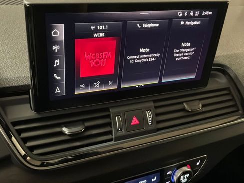 Used 2023 Audi Q5 2.0T Premium w/ Convenience Package image 3