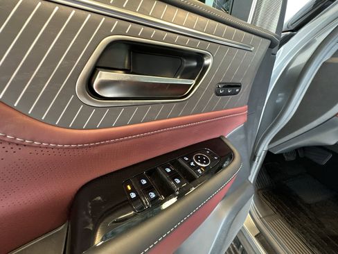 New 2026 INFINITI QX80 Autograph image 13