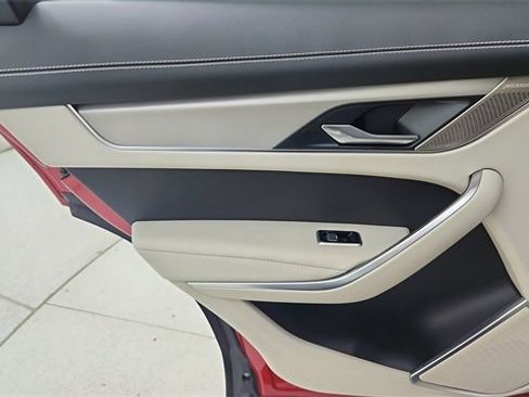 Used 2025 Jaguar F-PACE R-Dynamic S image 30