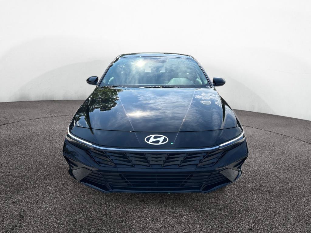 New 2026 Hyundai Elantra SEL Sport FWD image 5