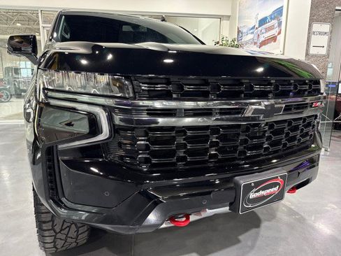 Used 2022 Chevrolet Tahoe Z71 w/ Luxury Package AWD/4WD image 18