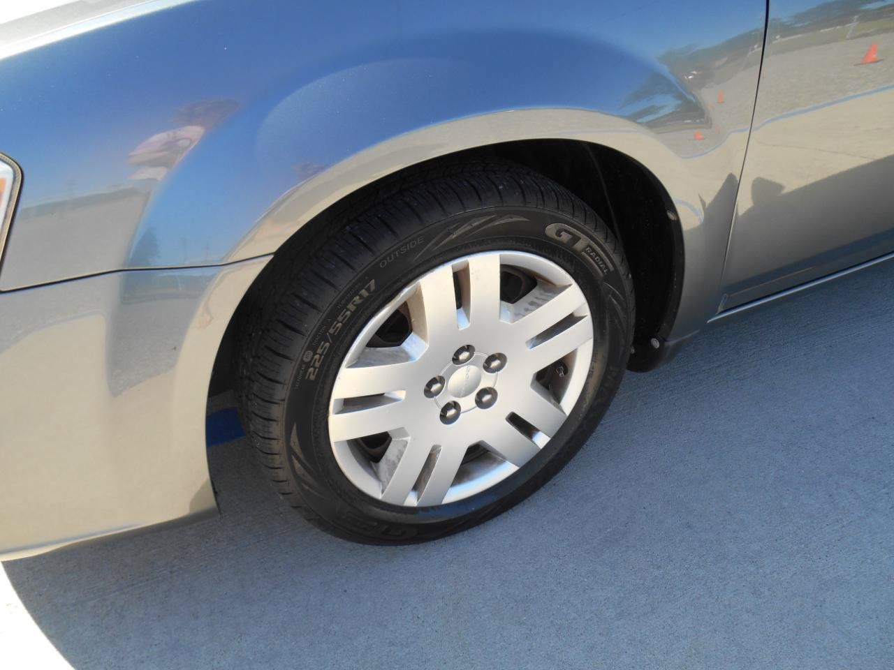 Used 2013 Dodge Avenger SE FWD image 13