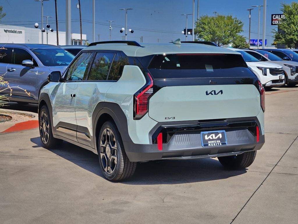New 2027 Kia EV3 Wind FWD image 4