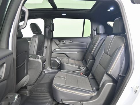 New 2026 Chevrolet Traverse High Country w/ LPO, Floor Liner Package image 18