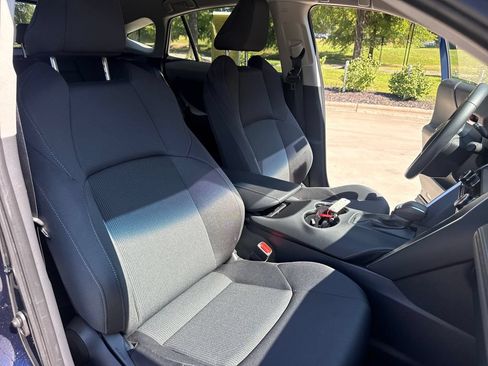 Used 2024 Toyota Venza LE AWD/4WD image 35