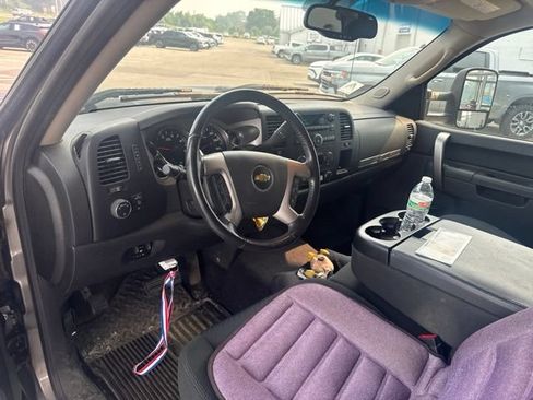 Used 2013 Chevrolet Silverado 2500 LT w/ Interior Plus Package AWD/4WD image 9