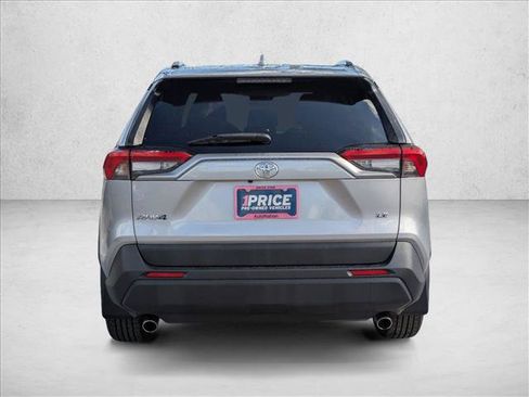 Used 2021 Toyota RAV4 LE FWD image 7