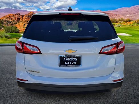 Used 2020 Chevrolet Equinox LS w/ LS Convenience Package image 5