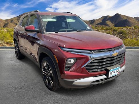 Certified 2024 Chevrolet TrailBlazer LT w/ Driver Confidence Package AWD/4WD image 3