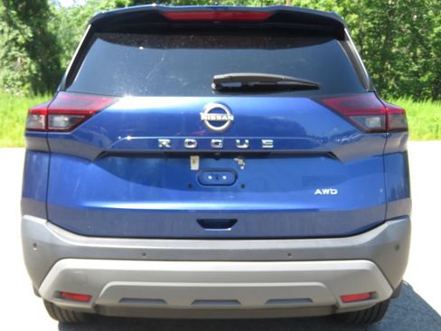Used 2023 Nissan Rogue S AWD/4WD image 6