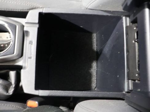 Used 2017 Toyota Tacoma TRD Off-Road w/ Tow Package (A/T) image 31