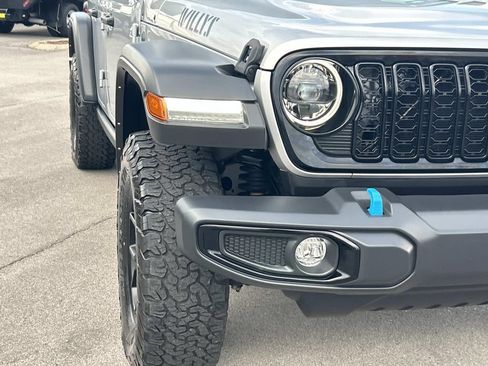 Used 2024 Jeep Wrangler Unlimited AWD/4WD image 11