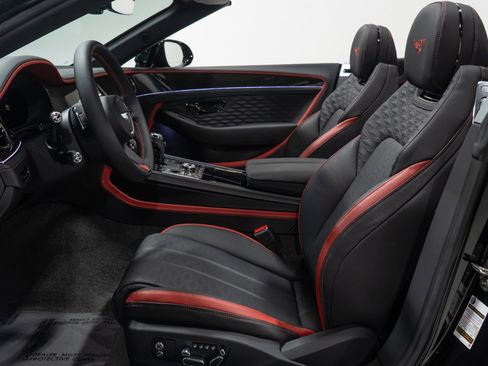 Used 2025 Bentley Continental GT Speed image 40