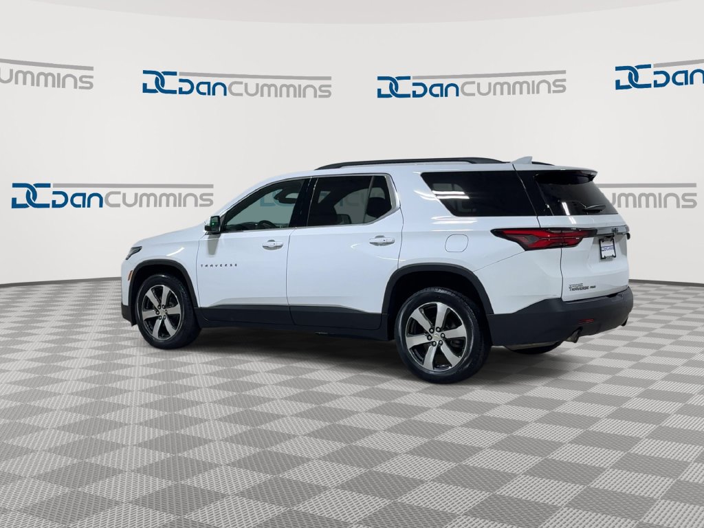 Used 2023 Chevrolet Traverse LT w/ LT Premium Package AWD/4WD image 7