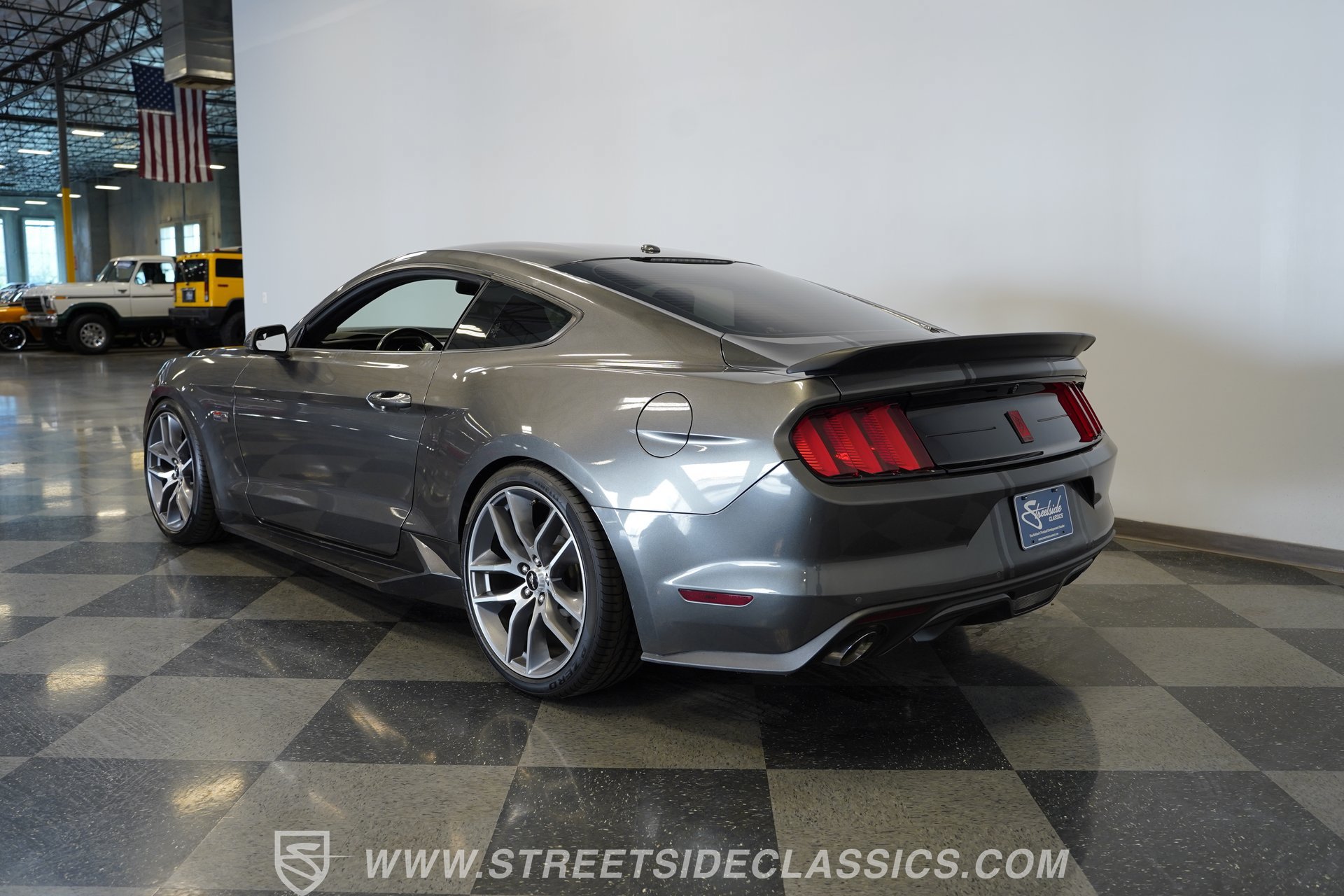Used 2016 Ford Mustang GT Premium RWD image 10
