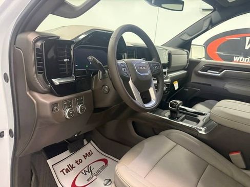 New 2026 GMC Sierra 1500 SLT w/ SLT Premium Plus Package AWD/4WD image 9