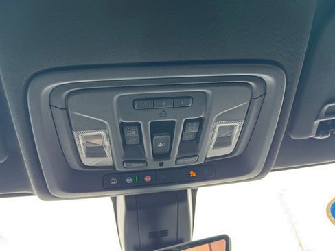 Used 2022 Chevrolet Silverado 2500 High Country w/ Z71 Off-Road Package image 22