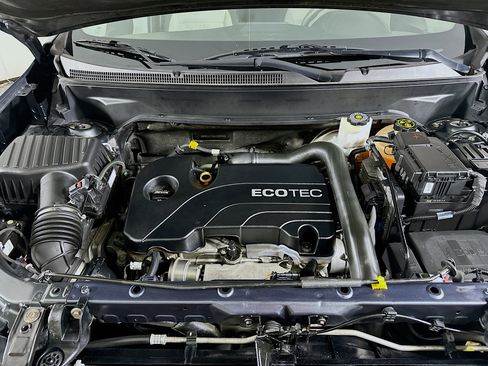 Used 2019 Chevrolet Equinox LS image 31