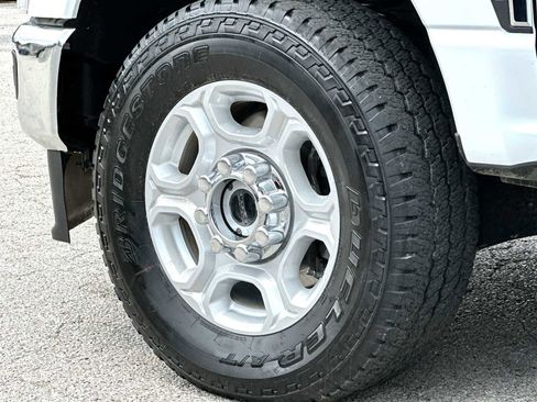 Used 2025 Ford F250 XLT w/ FX4 Off-Road Package AWD/4WD image 11