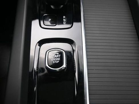 Used 2023 Volvo XC60 B5 Core FWD image 30