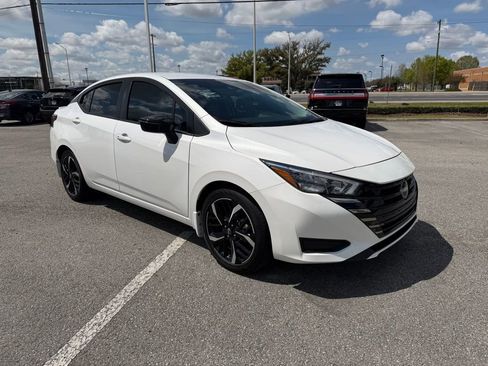 Used 2024 Nissan Versa SR w/ Trunk Package image 7