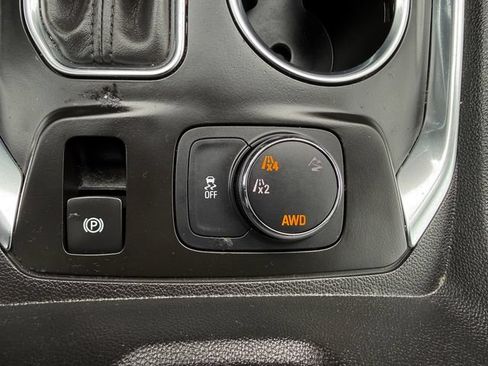 Used 2019 Chevrolet Traverse LT AWD/4WD image 11