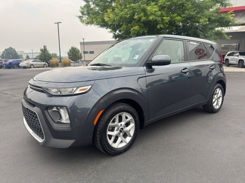 Used 2020 Kia Soul S FWD image 5