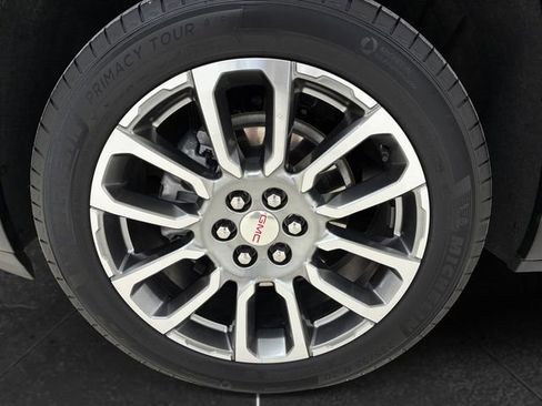 Used 2023 GMC Acadia Denali w/ Denali Ultimate Package image 9