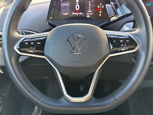 Certified 2022 Volkswagen ID.4 Pro S w/ Gradient Package image 32