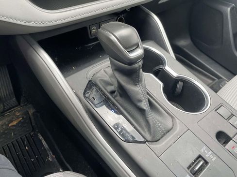 Used 2024 Toyota Highlander LE image 43