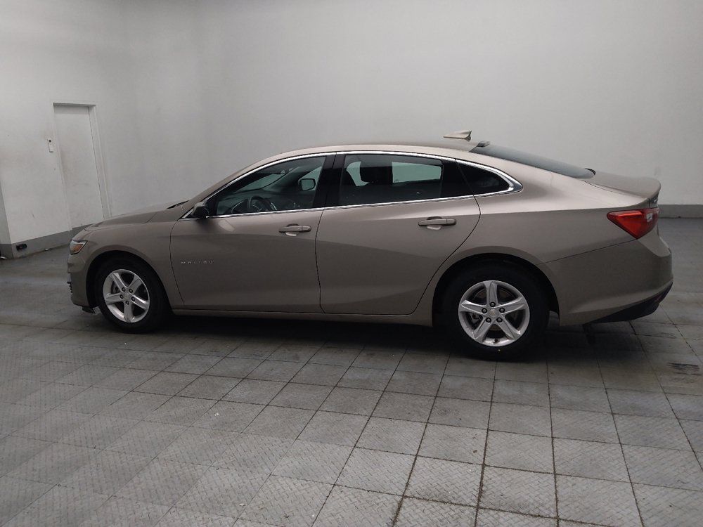 Used 2025 Chevrolet Malibu LT FWD image 3