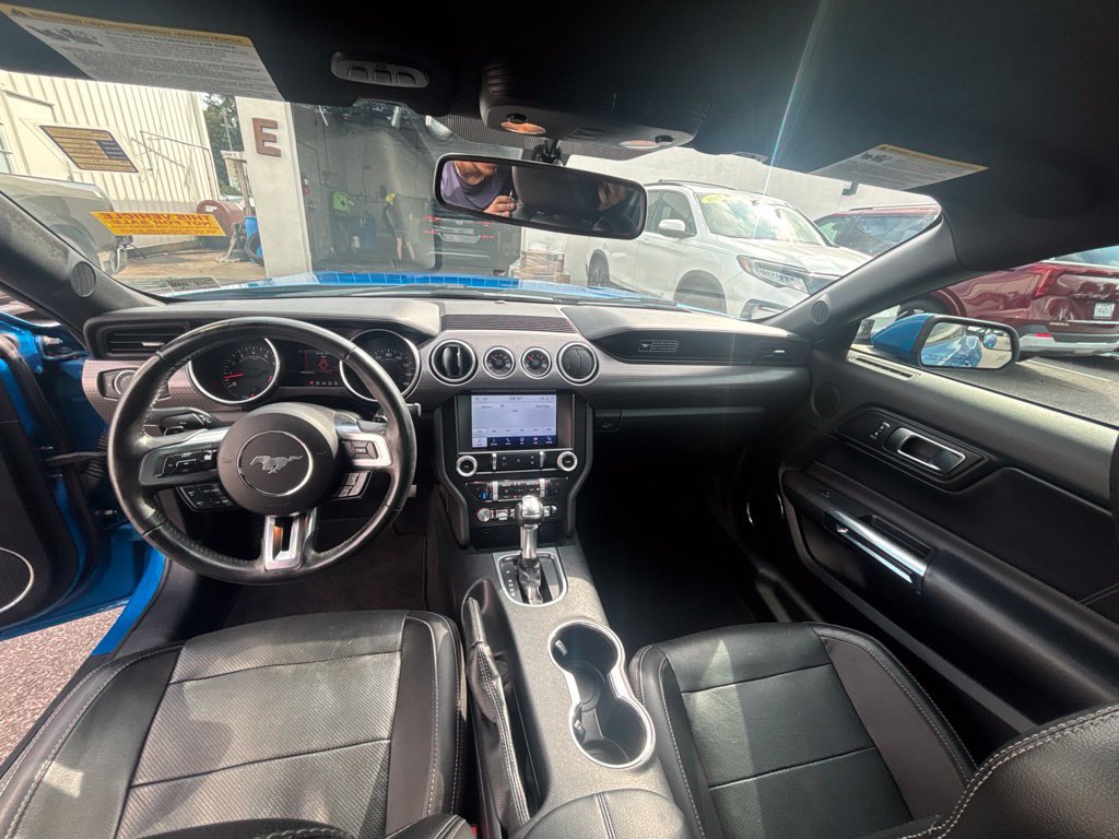 Used 2020 Ford Mustang GT Premium w/ GT Performance Package RWD image 18