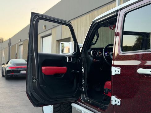 Used 2021 Jeep Wrangler Unlimited Sport image 10