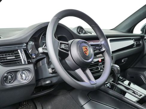 New 2026 Porsche Macan AWD/4WD image 4