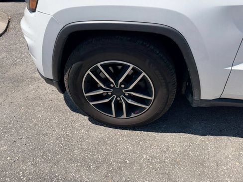 Used 2020 Jeep Grand Cherokee Trailhawk AWD/4WD image 9