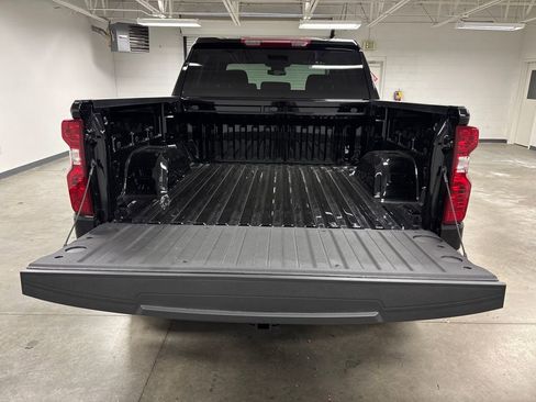 Used 2025 Chevrolet Silverado 1500 Custom w/ Turbomax Blackout Package image 18