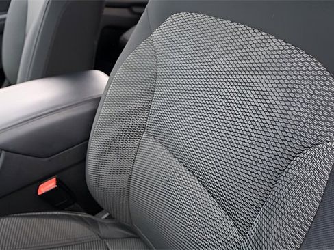 Used 2018 Ford Explorer XLT image 12