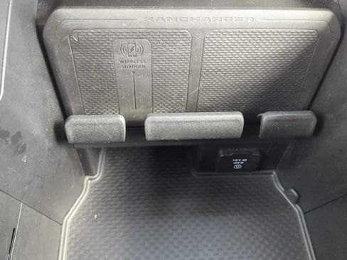 Used 2025 RAM 1500 Laramie w/ Sport Appearance Package AWD/4WD image 18