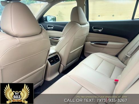Used 2018 Acura TLX FWD image 13