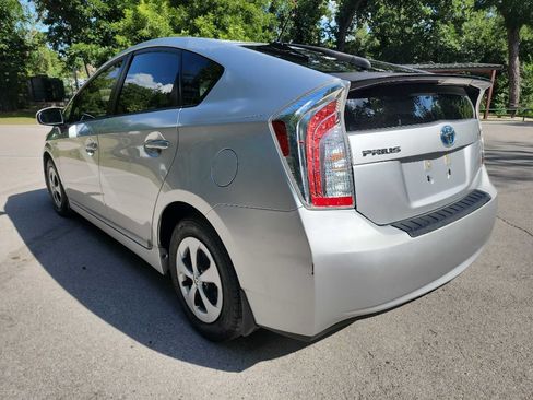 Used 2012 Toyota Prius Two FWD image 5