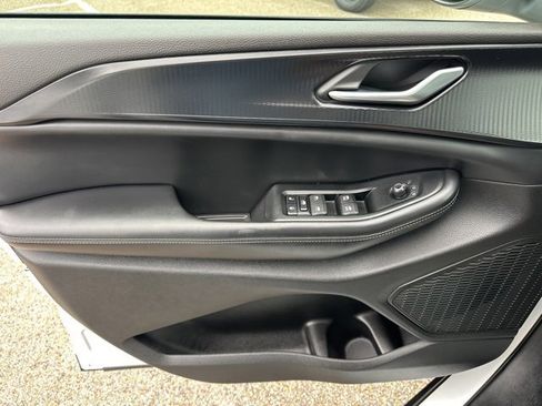 Certified 2024 Jeep Grand Cherokee L Laredo image 27