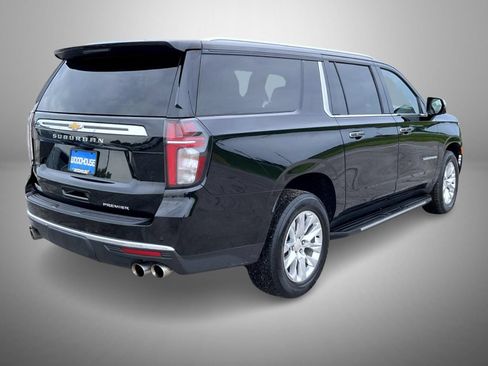 Used 2021 Chevrolet Suburban Premier w/ Premium Package AWD/4WD image 5