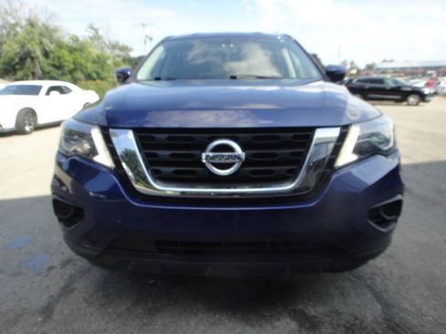 Used 2019 Nissan Pathfinder S AWD/4WD image 2