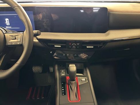 New 2026 Nissan Kicks SR w/ SR Premium Package FWD image 12