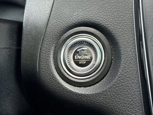 Used 2022 Mercedes-Benz GLC 300 4MATIC image 27