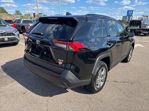 Used 2024 Toyota RAV4 XLE FWD image 8