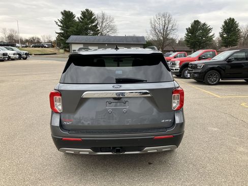 Used 2021 Ford Explorer XLT w/ Equipment Group 202A AWD/4WD image 7